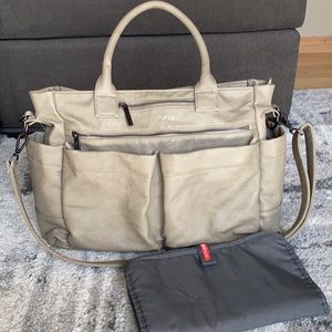 Honest company diaper bag